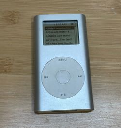 Apple iPod Silver A1051 - Works w/ Music