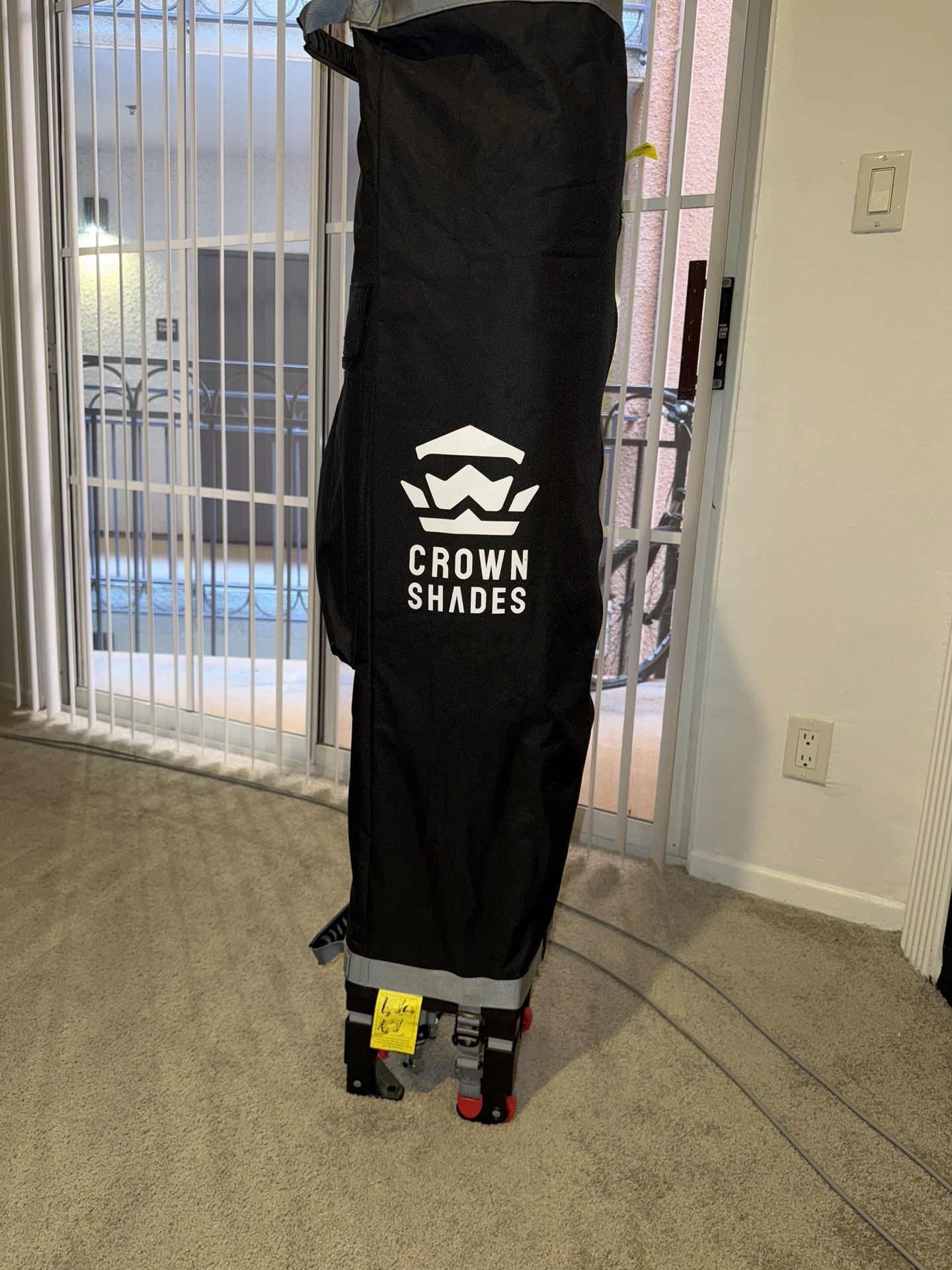 Tent With Two Sets Of Side Walls And Mesh Zip Up