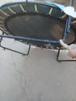 Trampoline  no rips   10$