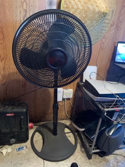 Black Pedestal Standing Fan