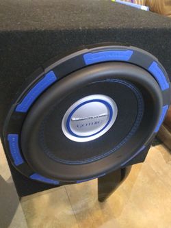 12in Gothic sub and power Acoustik razor amp both 2500 watts
