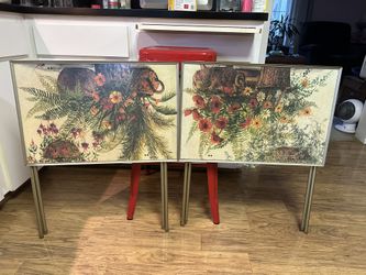 Pair Of Vintage TV Stands 