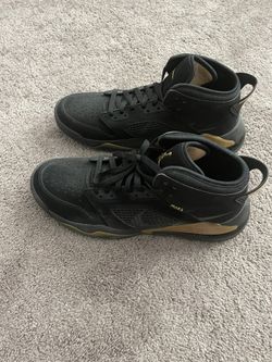 Jordan Mars 270 Black And Gold