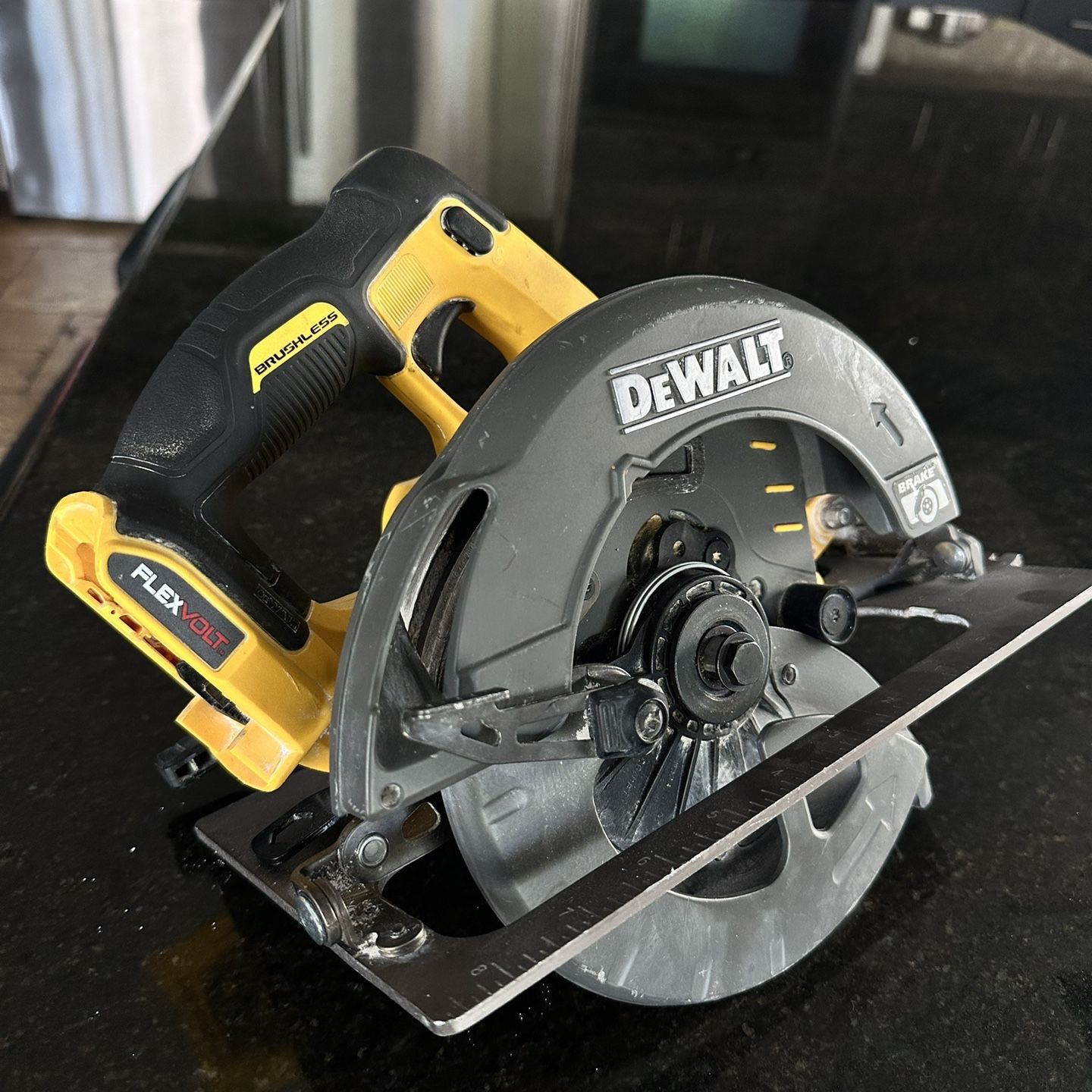 DEWALT FLEXVOLT 60V MAX Circular Saw 7 1 4 Inch Brushless Tool Only DCS575B for Sale in Las Vegas NV OfferUp