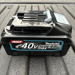 Batería Makita XGT 40V Max 4.0Ah – $150