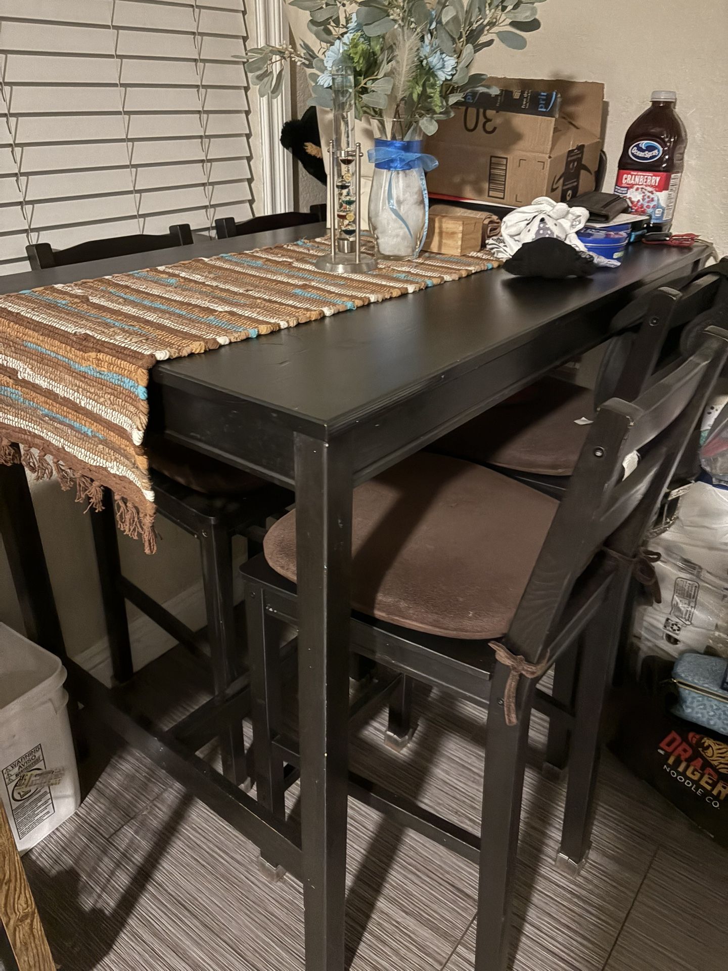 Small Dine In Table Set 