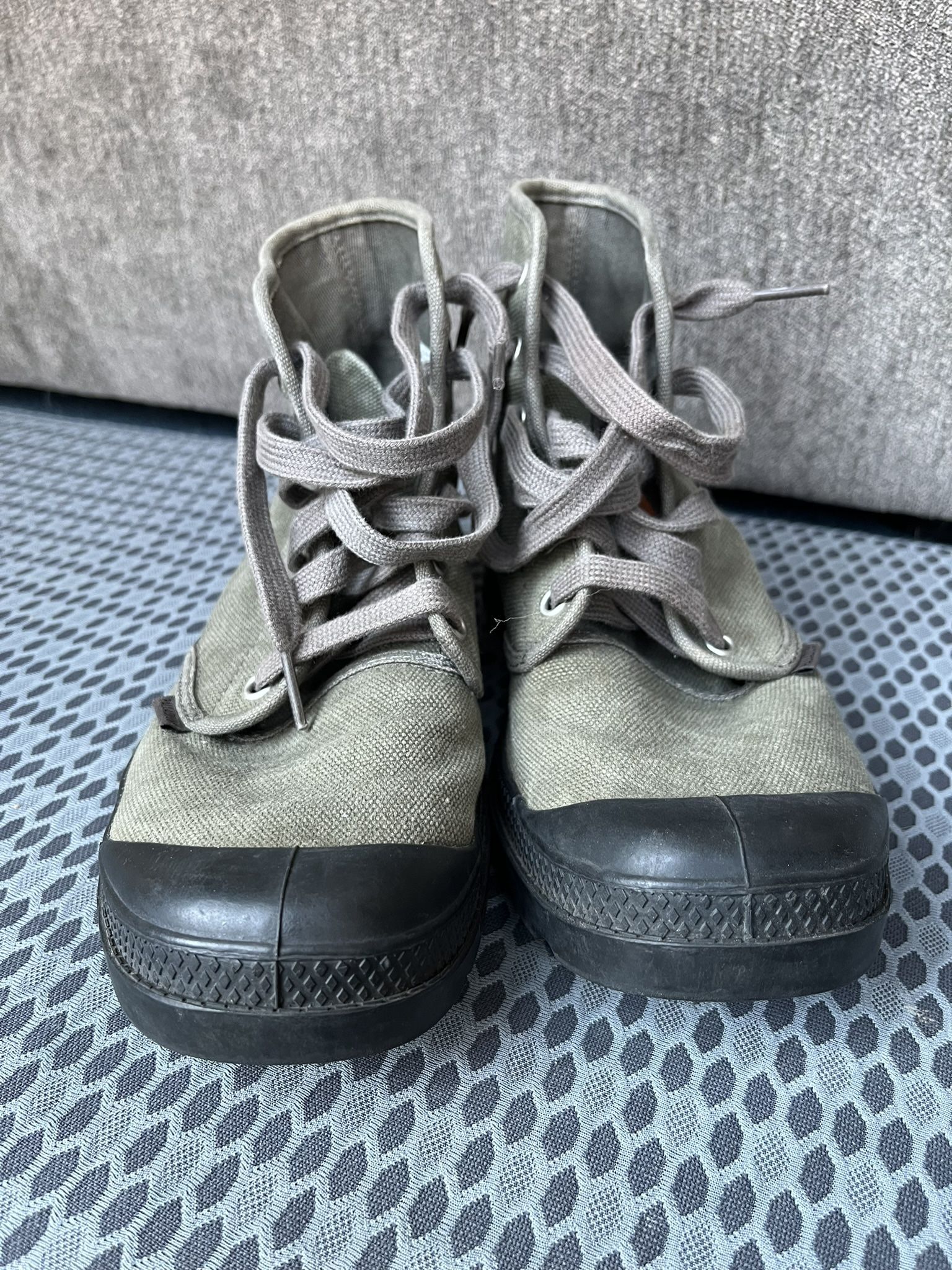 Palladium Ankle Boots - Men’s 7 Women’s 8.5