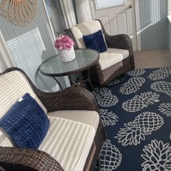 Outdoor/ Indoor Sitting 