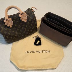Louis Vuitton Speedy 30 EXCELLENT CONDITION AUTHENTIC WITH COA