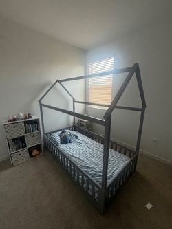 Montessori bed