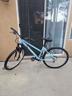 Like New Raleigh Mojave 2.0 mountain Bike Aluminum Frame Size 16" Everything Work Properly Tune up ready