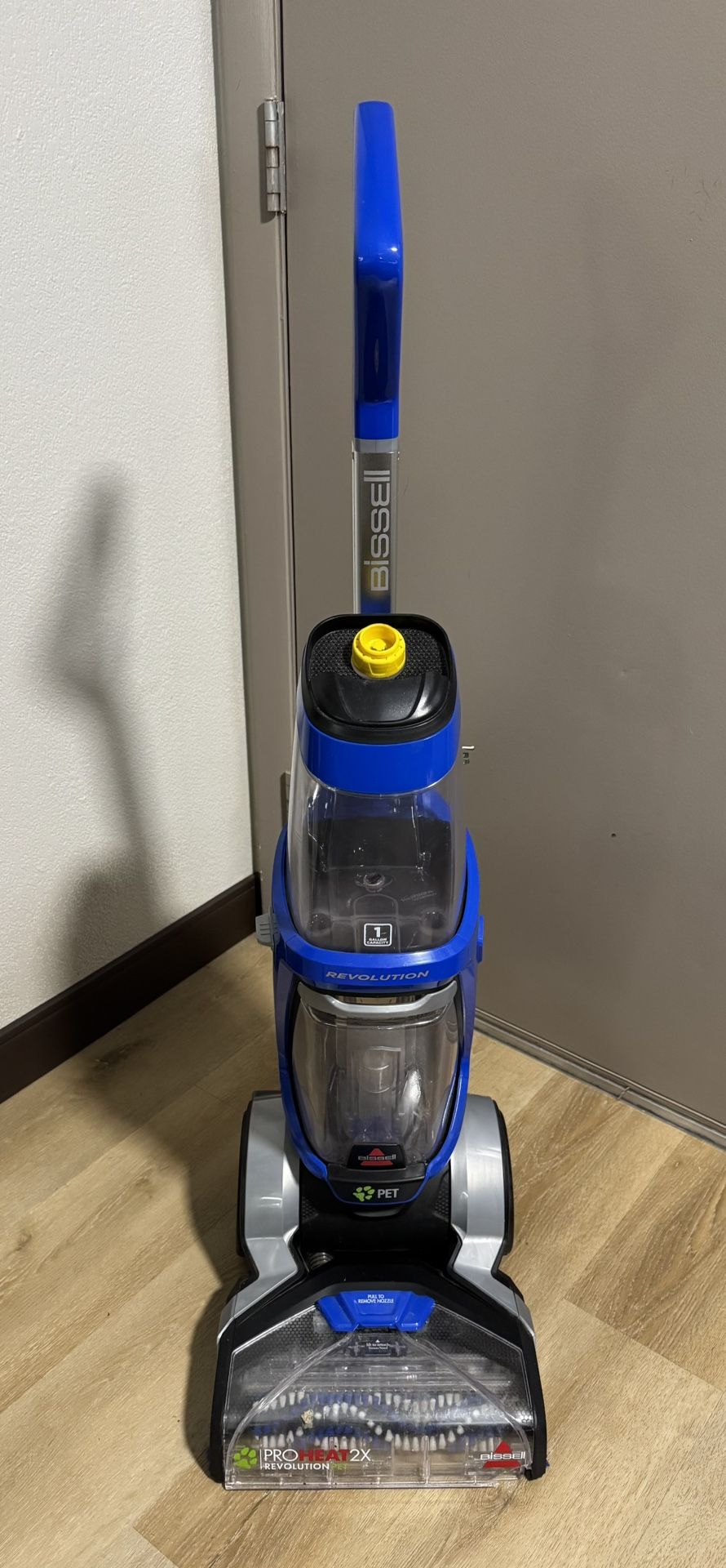 Bissell Pro Heat 2X Revolution Pet Upright Carpet Cleaner
