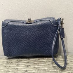 Vintage Coach Pebbled Leather Wristlet 