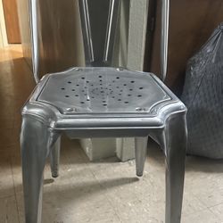 Dining Table And 4 Chairs 