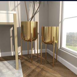 Pretty Home decoration planter set of 2 ! Brand New