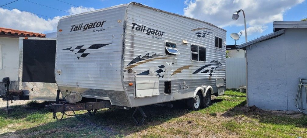 STORAGE TRAILER ($1,200) O.B.O. (NEEDS TO GO)