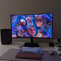 Alienware AW3225QF QD-OLED
Curved 4K
Gaming Monitor