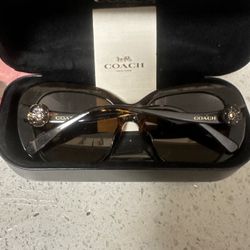 Woman’s Coach Glasses Polarized 