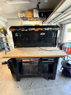 Craftsman 3 drawer workbench with pegboard