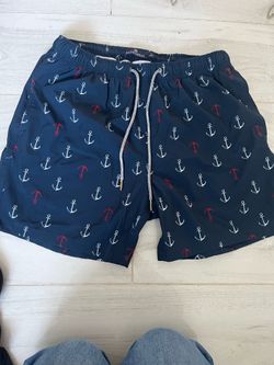 Men’s swim shorts