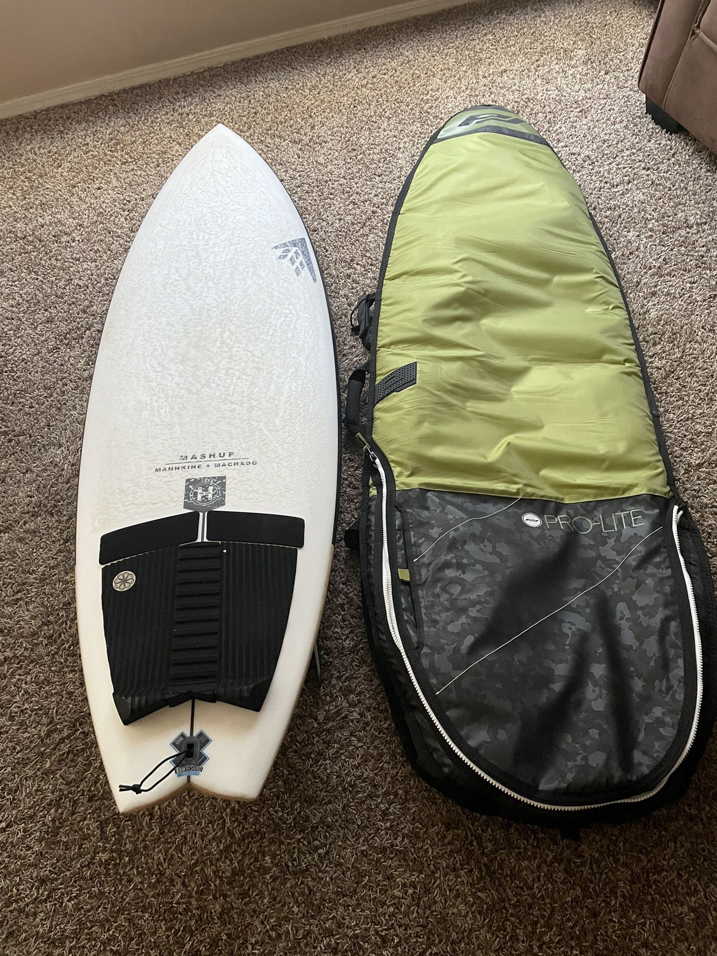 Mashup Mannkine and Machado Surfboard