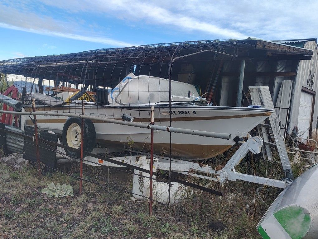 1972 Vhaul Aluminum Fishing Boat
