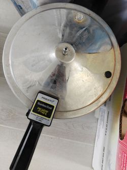 Pressure cooker