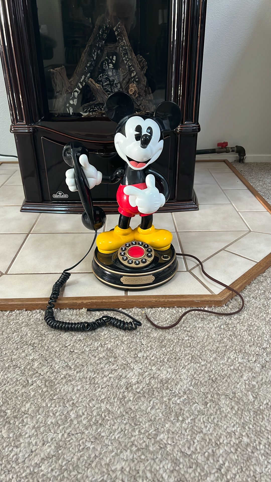 Mickey Mouse working phone
