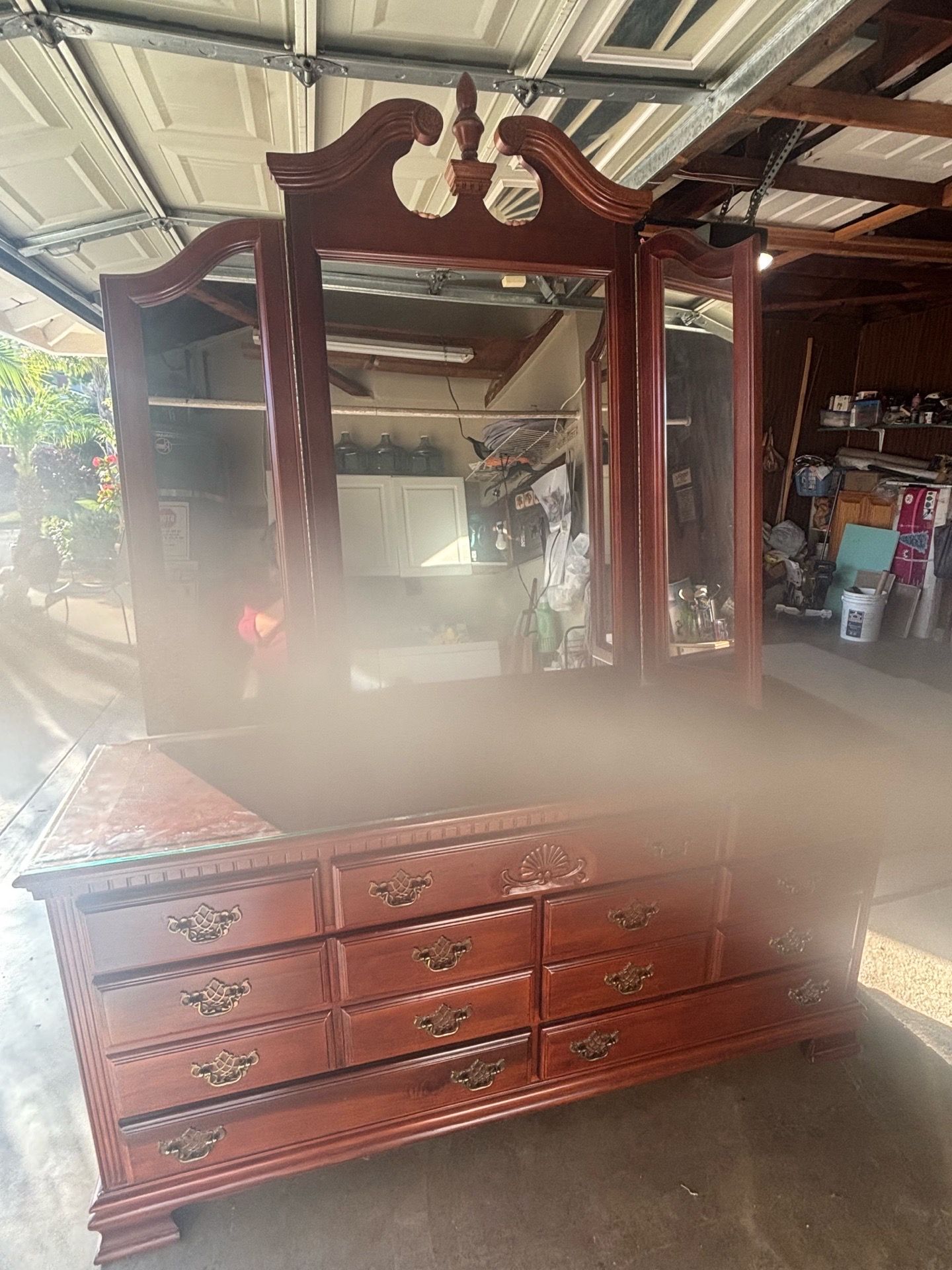 Dresser