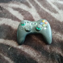 Logetech And Xbox 360 Controller