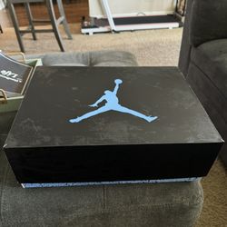 Jordan 5 University Blue