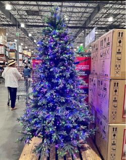 Costco 7.5ft Aspen Artificial Christmas Tree Pre-Lit Radiant Micro LED with Twinkle