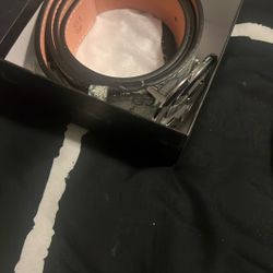 Grey Gucci Belt