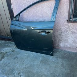 22 To 25 Hyundai Tucson Left Front Door 