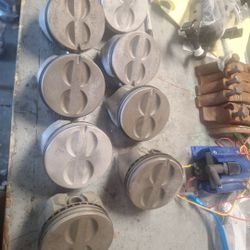 350 Chevrolet  Std Bore 1969 Factory  Flattop  Pistons, Cleaned Used Set See Pics. 35th Ave And McDowell Phx 