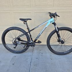 POLYGON XTRADA 5 MOUNTAIN BIKE, 29ER (MEDIUM FRAME)