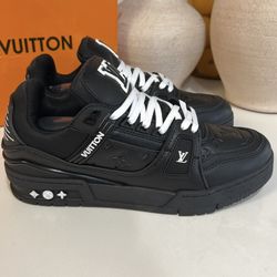 New Louis Vuitton Men’s Shoes. Size 10, 10.5, 11