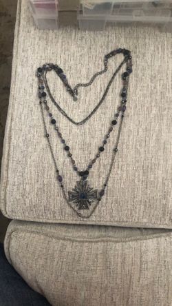 Necklace With Cross Pendant 