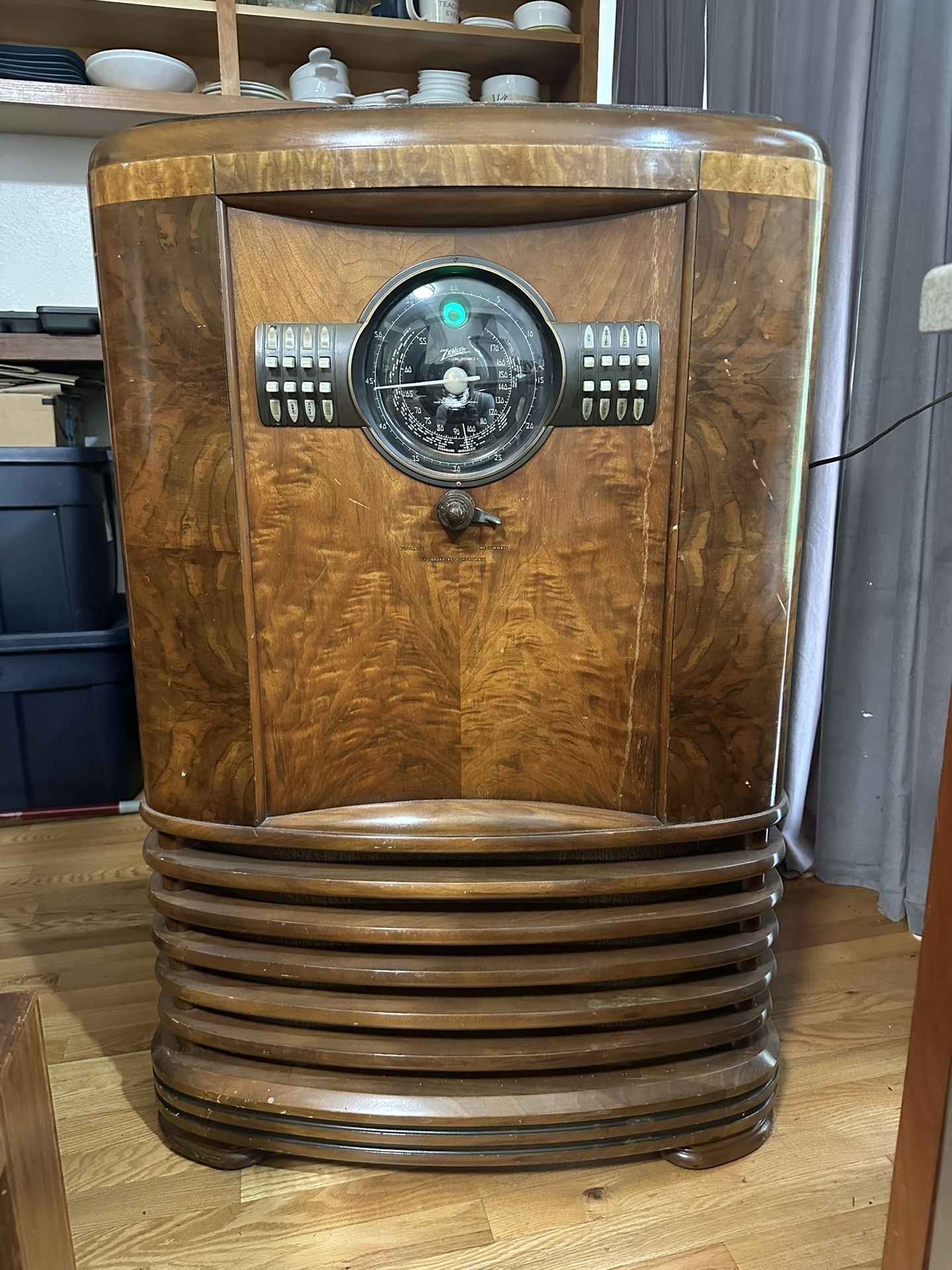 Zenith 9S367 Robot Dial Radio Excellent Performer