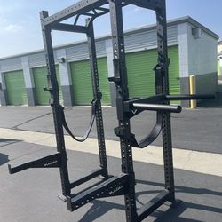 VULCAN Slim Fit Power Rack Loaded With All Accessories In Pictures LIKE NEW Great For At Home Weights Gym.