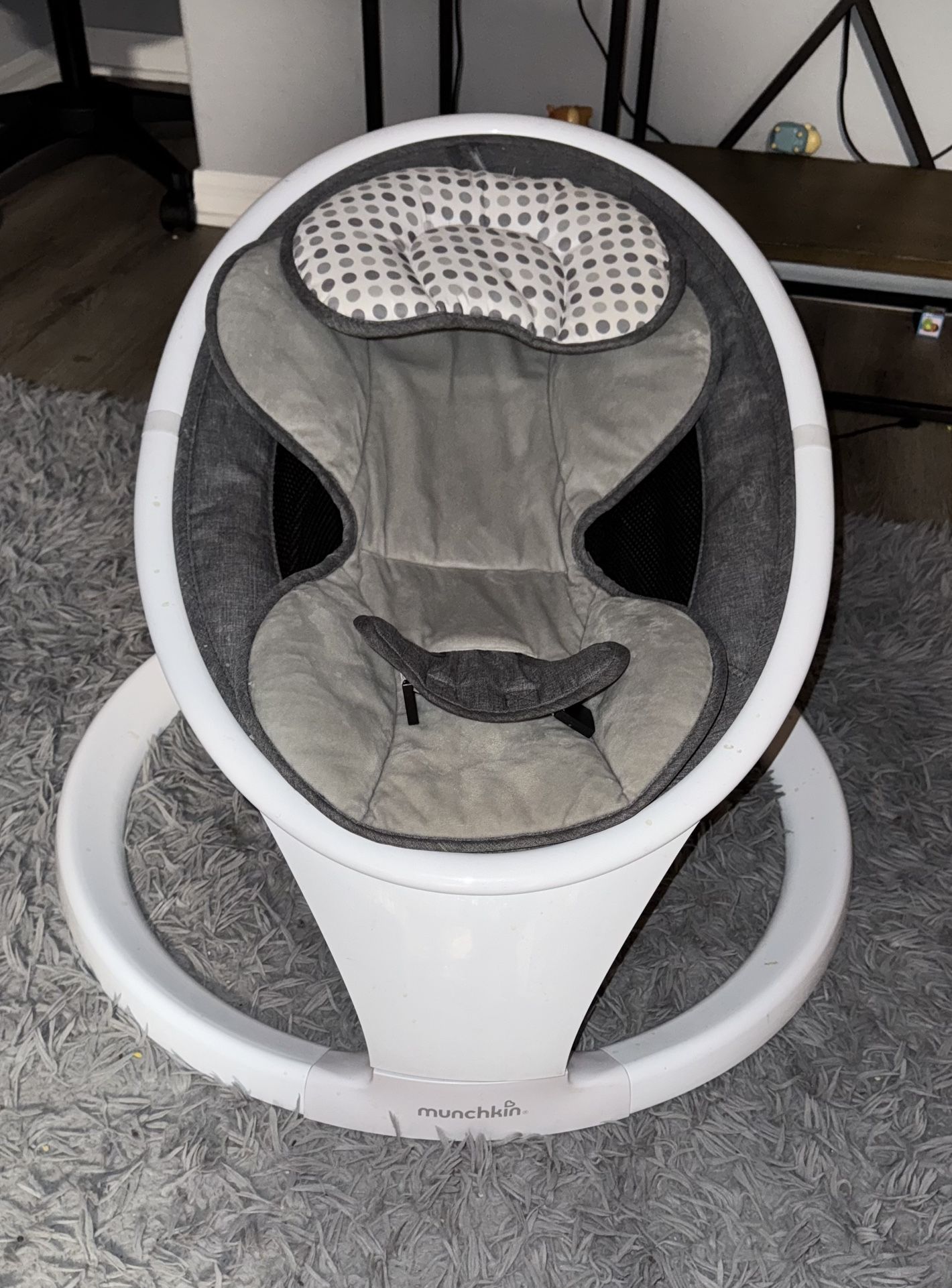 Munchkin Baby Swing With Bluetooth