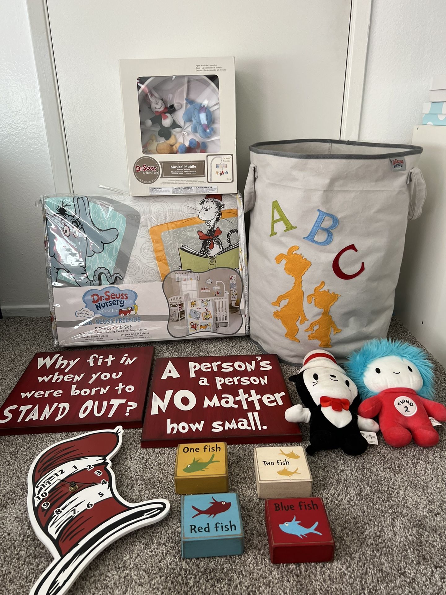 Dr. Seuss Nursery Set