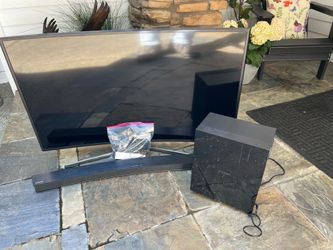 Working 45” curved screen Samsung TV and matching soundbar and subwoofer