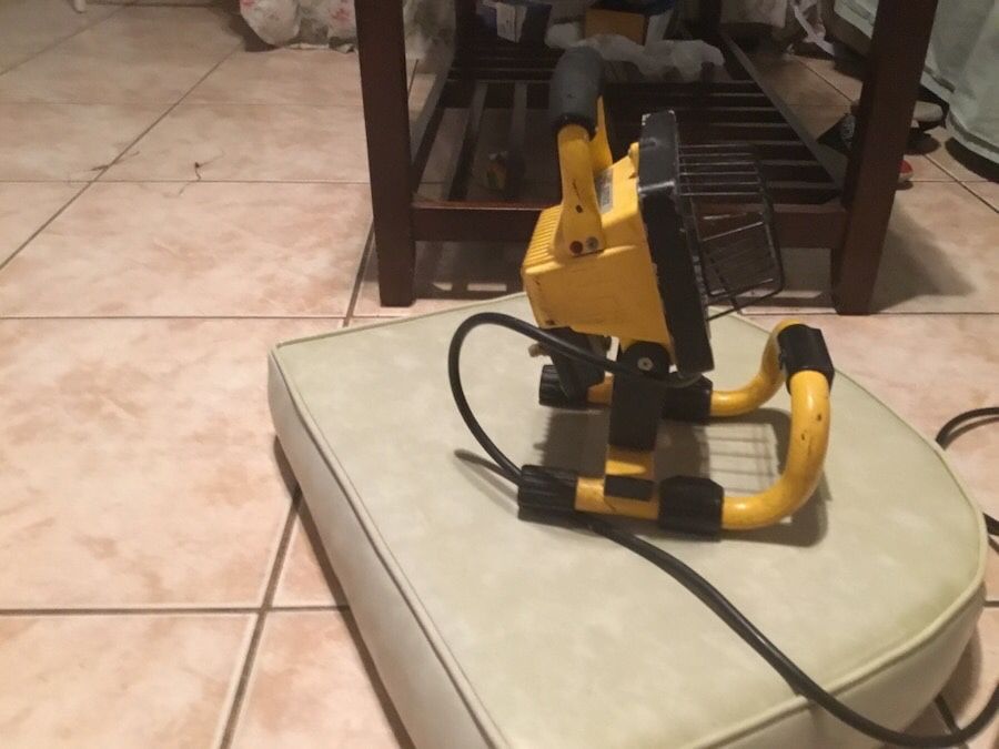 Workforce Adjustable Halogen Floor Stand light