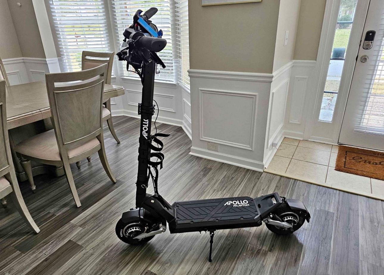 Apollo-Phantom-V4-Electric-Scooter