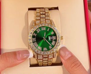 ✨ Brand New Luxury Green Dial Iced-Out Men’s Watch ✨