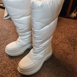 Michael Kors Snow Boots