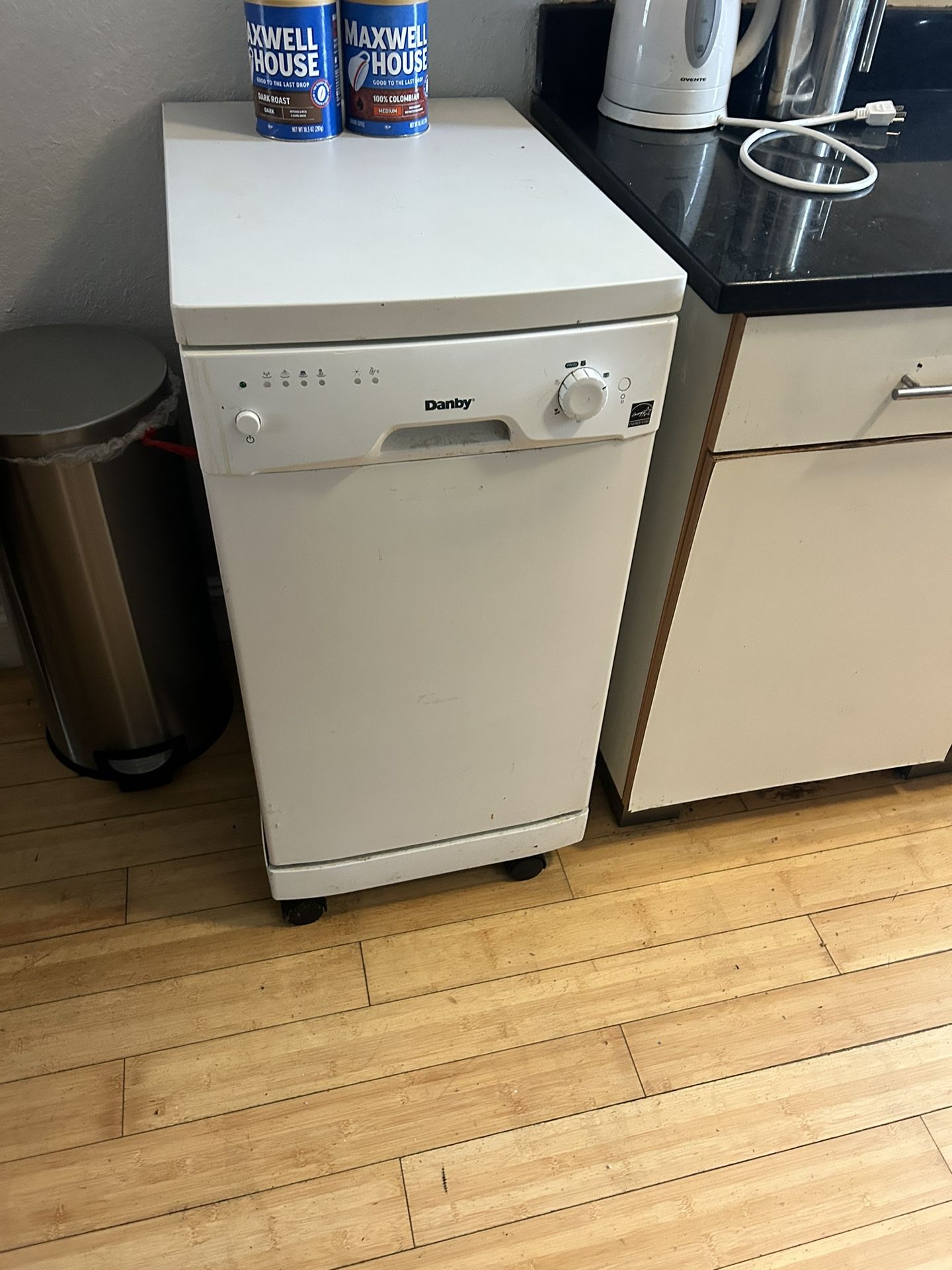 Dishwasher 24”