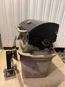URGENT: Aussie RV Portable Gas Grill + Mount Bracket - $40 OBO