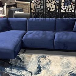 NEW SECTIONAL BLUE VELVET 115x60